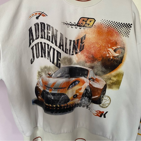 Graphic Sweatshirt from Adika - Picture 2 of 2